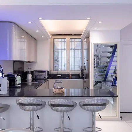 Large Duplex - Air Conditioning & Parking - Walk To The ! - Le Saint Henry Appartamento *
